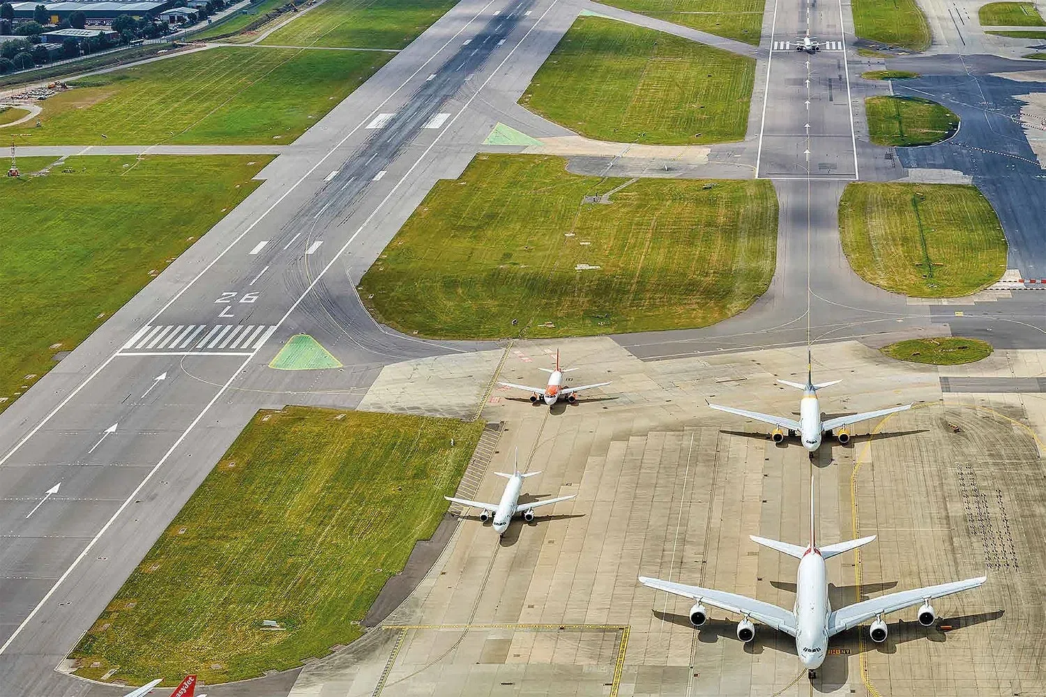 Plano de voo militar britânico causou pane no controle aéreo do Reino Unido